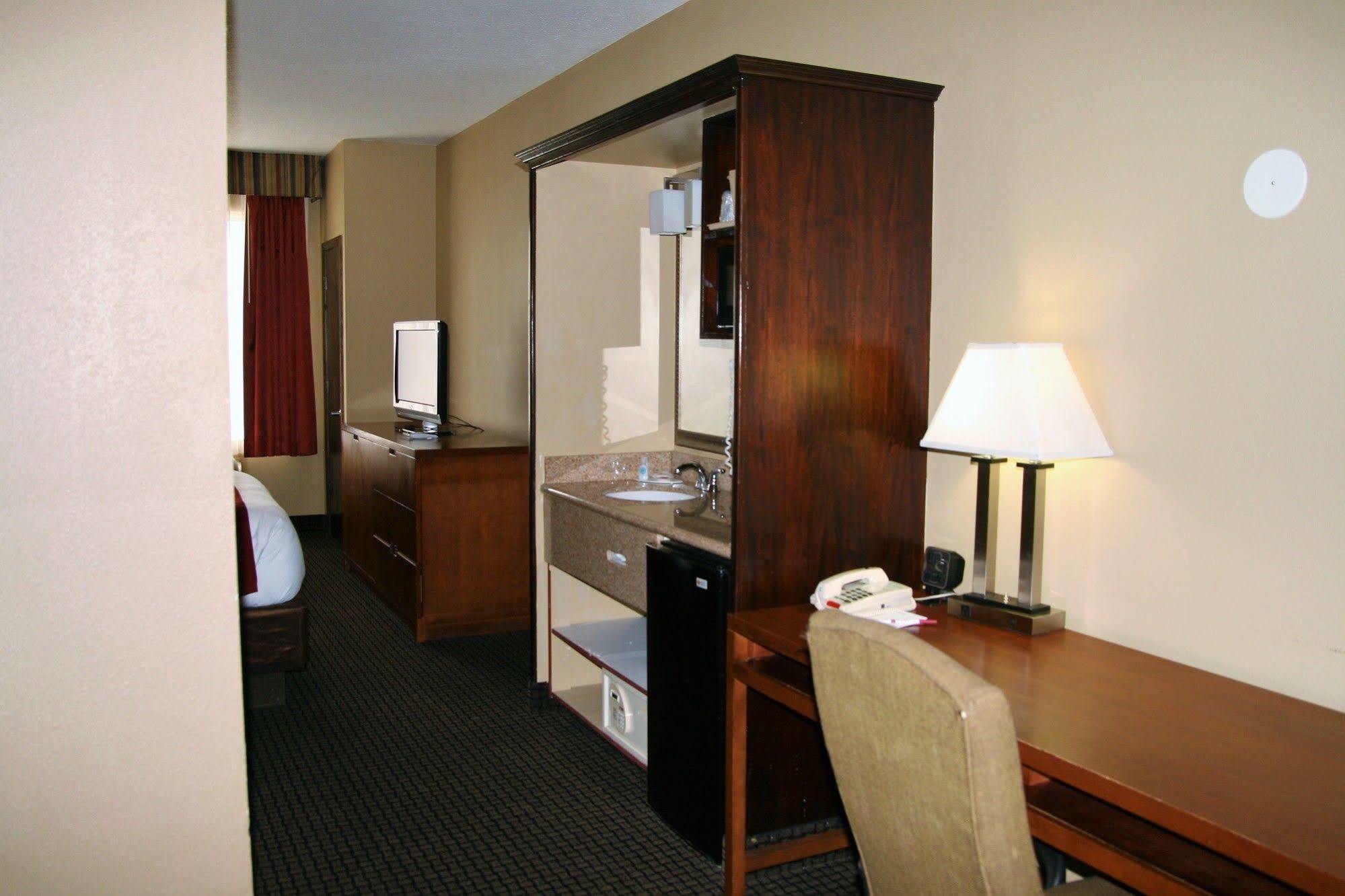 Hotel Baymont By Wyndham Colorado Springs Extérieur photo